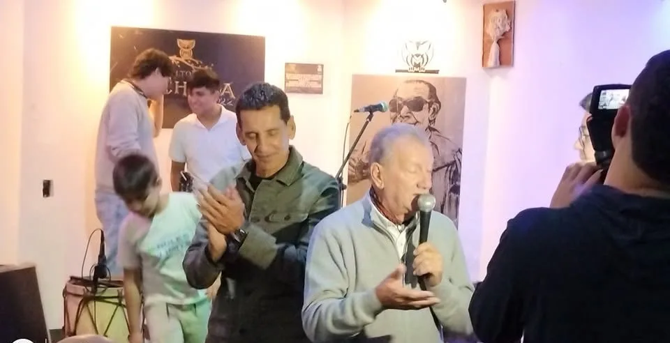 Las voces de siempre